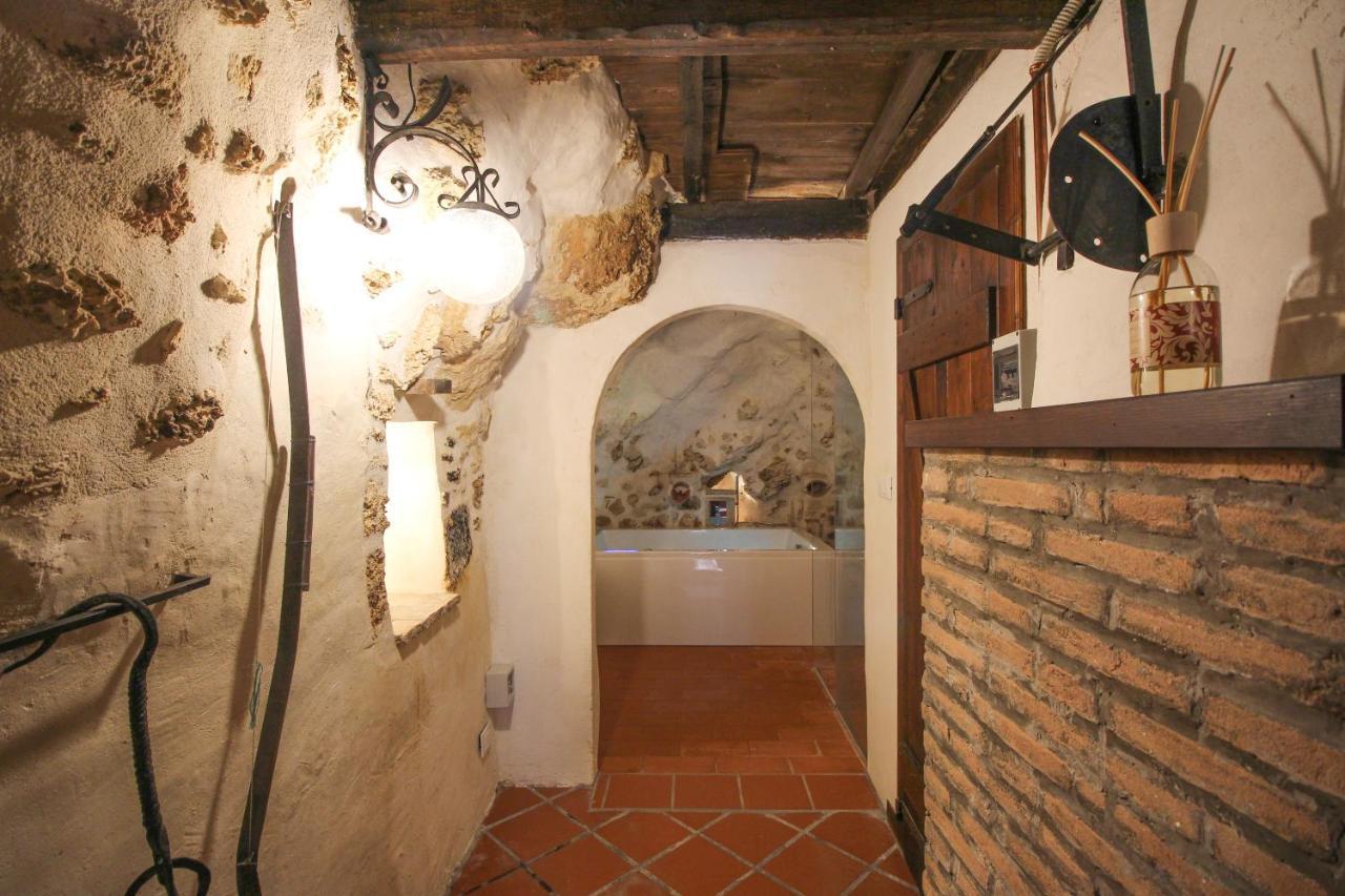 Santo'S House Luxury - Idromassaggio E Doccia Emozionale Villa Santo Stefano Di Sessanio Ngoại thất bức ảnh