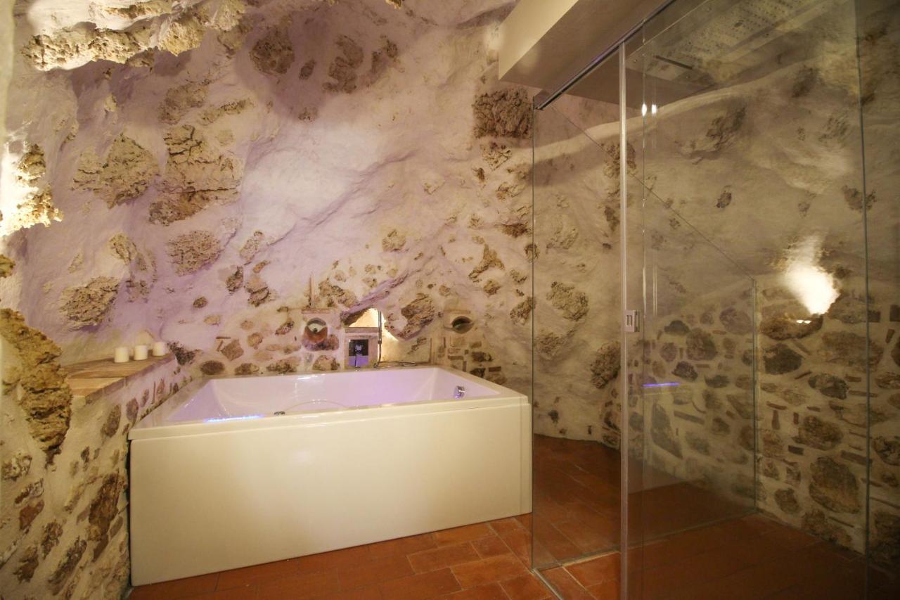 Santo'S House Luxury - Idromassaggio E Doccia Emozionale Villa Santo Stefano Di Sessanio Ngoại thất bức ảnh