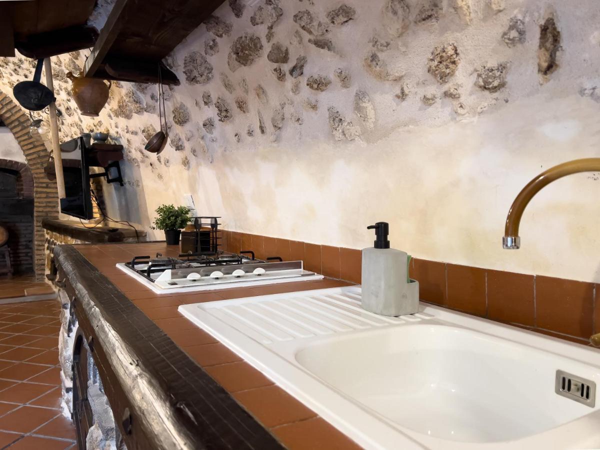Santo'S House Luxury - Idromassaggio E Doccia Emozionale Villa Santo Stefano Di Sessanio Ngoại thất bức ảnh