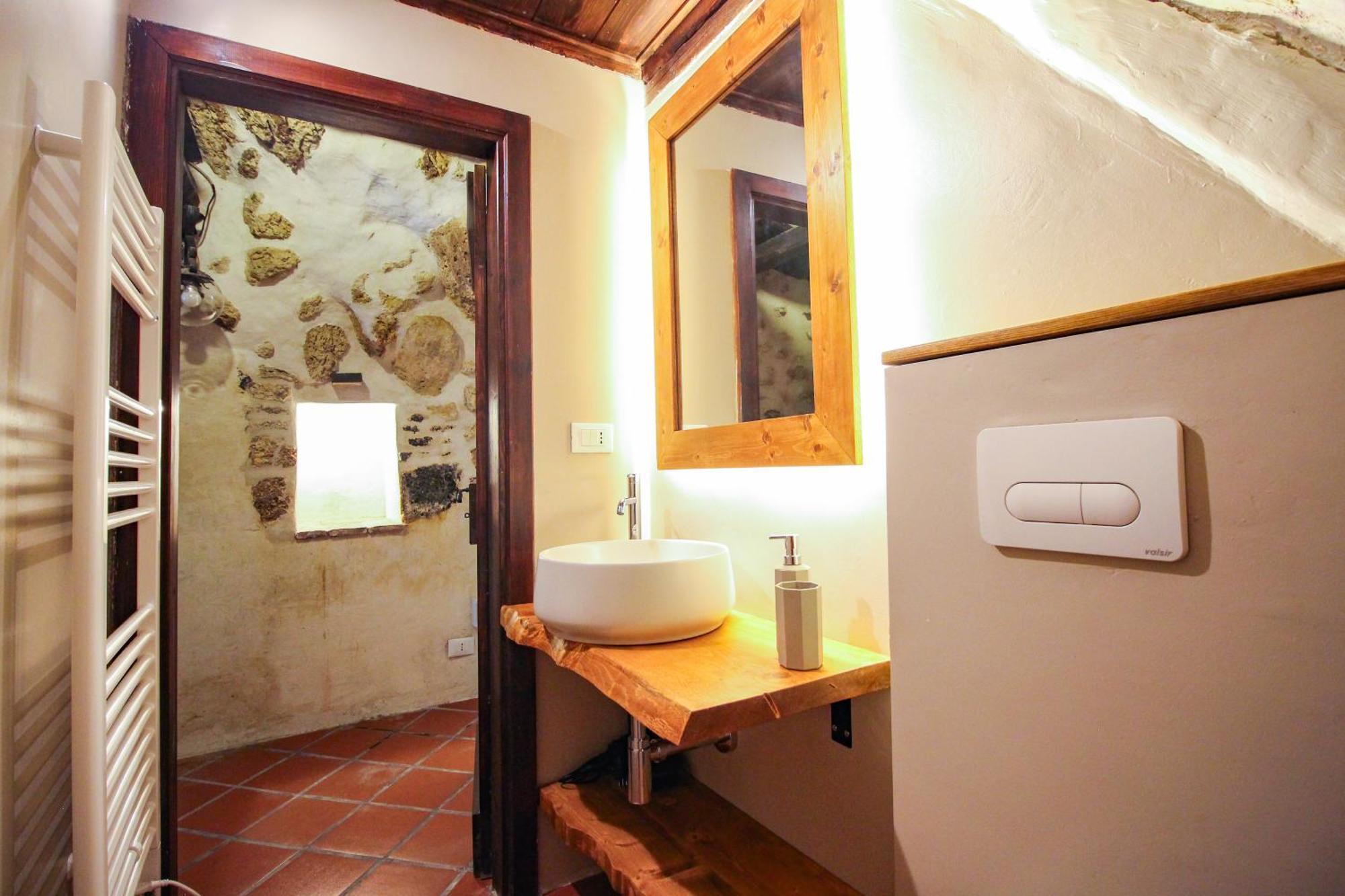 Santo'S House Luxury - Idromassaggio E Doccia Emozionale Villa Santo Stefano Di Sessanio Ngoại thất bức ảnh